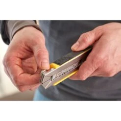 Stanley Cuttermesser FatMax18 Mm Mit Magazin Schwarz-Gelb -Berühmter Werkzeug Geschäft 104279 2012 010481 A2