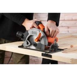Black & Decker Black+Decker Handkreissäge CS1550 Inkl. Sägeblatt 1.500 W 10 Black & Decker Black+Decker Handkreissäge CS1550 Inkl. Sägeblatt 1.500 W -Berühmter Werkzeug Geschäft 169062 2012 4