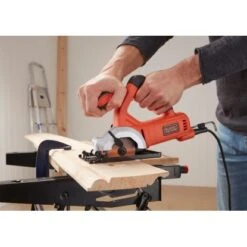 Black & Decker Black+Decker Kompakt-Handkreissäge 400 W BES510 18 Black & Decker Black+Decker Kompakt-Handkreissäge 400 W BES510 -Berühmter Werkzeug Geschäft 358310 2012 05