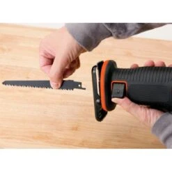 Black & Decker Black+Decker Akku-Säbelsäge BDCR18 -Berühmter Werkzeug Geschäft 664790 2012 5