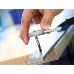 Berühmter Werkzeug Geschäft -Berühmter Werkzeug Geschäft 875019188 A01 260312 RET01