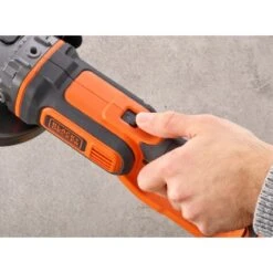 Black & Decker Black+Decker Akku-Winkelschleifer BCG720N 18 V 125 Mm Solo 19 Black & Decker Black+Decker Akku-Winkelschleifer BCG720N 18 V 125 Mm Solo -Berühmter Werkzeug Geschäft 945663 2012 945663 F228