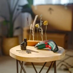 Bosch Akkuschrauber IXO 7 Basic Inkl. Akku, Ladekabel & Box -Berühmter Werkzeug Geschäft 9600271 AB 03 1